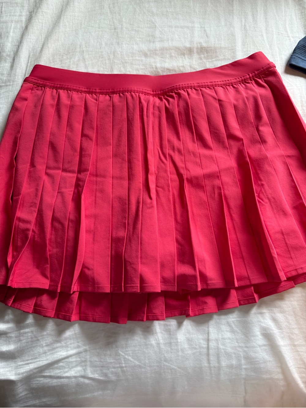 lululemon athletica Hot Pink Pleated Skirt - Picture 3 of 4